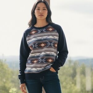 Eddie Bauer Southwest Aztec Mountain Desert Top  Athletic Athleisure Fall